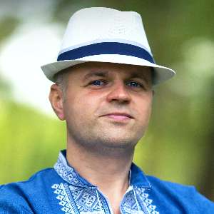 Денис Нарбут